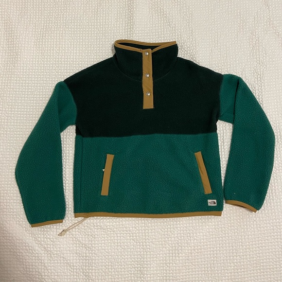 The North Face Jackets & Blazers - 🫧☁️ The North Face Women's Cragmont ¼ Snap Fleece Pullover